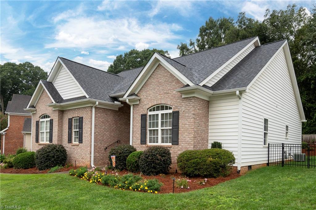 4032 Clinard Road Clemmons, NC 27012 - Photo 3 of 46 Gallery Image 3