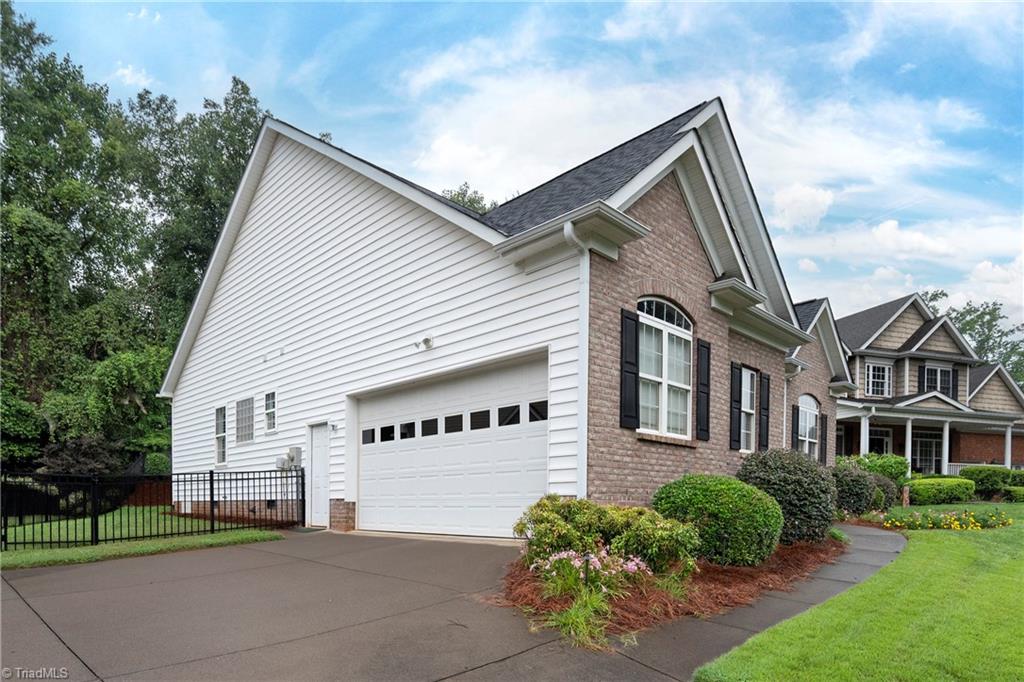 4032 Clinard Road Clemmons, NC 27012 - Photo 5 of 46 Gallery Image 5