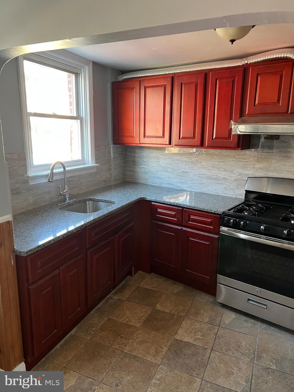 336 Wiltshire Road Upper Darby, PA 19082 - Photo 10 of 38