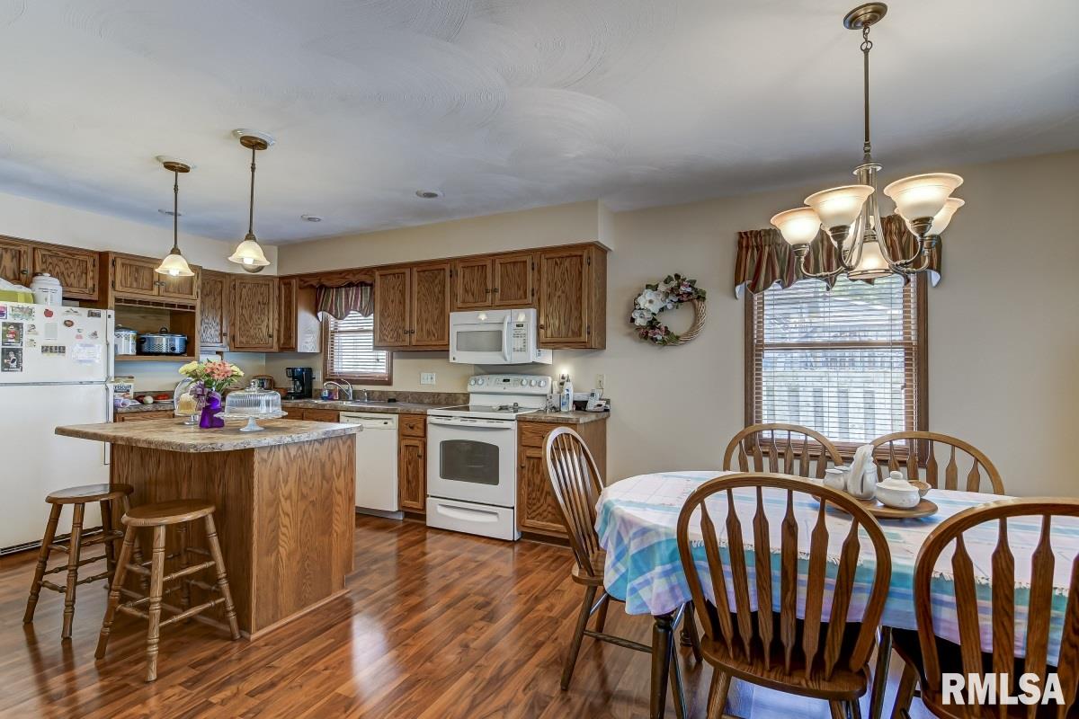 94 Amherst Drive Springfield, IL 62702 - Photo 9 of 34