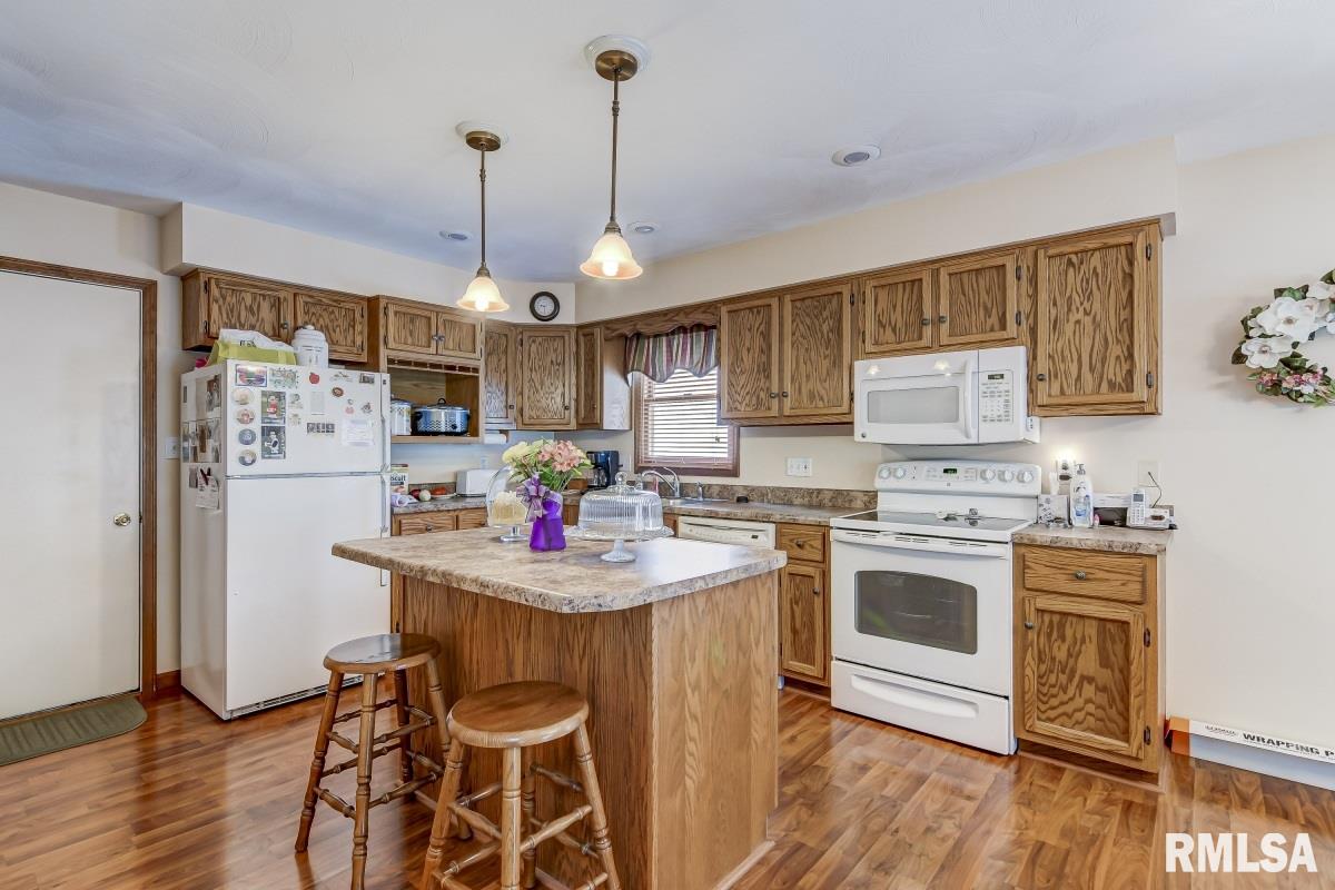 94 Amherst Drive Springfield, IL 62702 - Photo 10 of 34