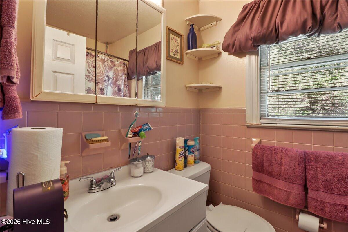 9781 Red Oak Road Whitakers, NC 27891 - Photo 9 of 10