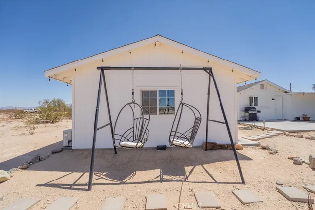 $398,000 | 290 Bluegrass Road, Twentynine Palms, CA 92277