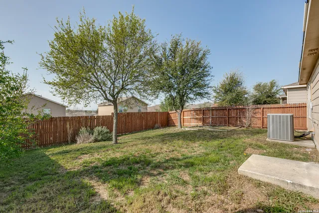 $1,695 | 10810 Gunsel Trail, San Antonio, TX 78245