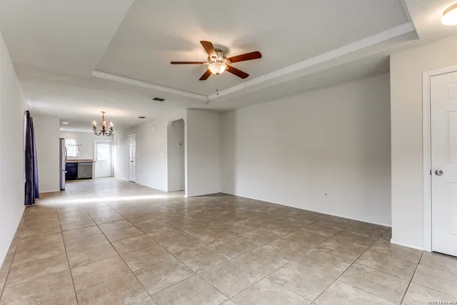 $1,695 | 10810 Gunsel Trail, San Antonio, TX 78245