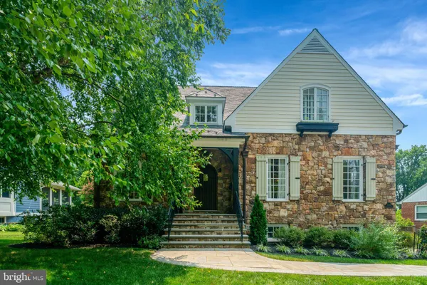 $2,199,900 | 3212 North Rochester Street, Arlington, VA 22213