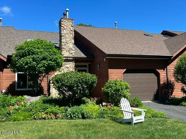 $359,900 | 12 Lillian Lane, Troy, NY 12180