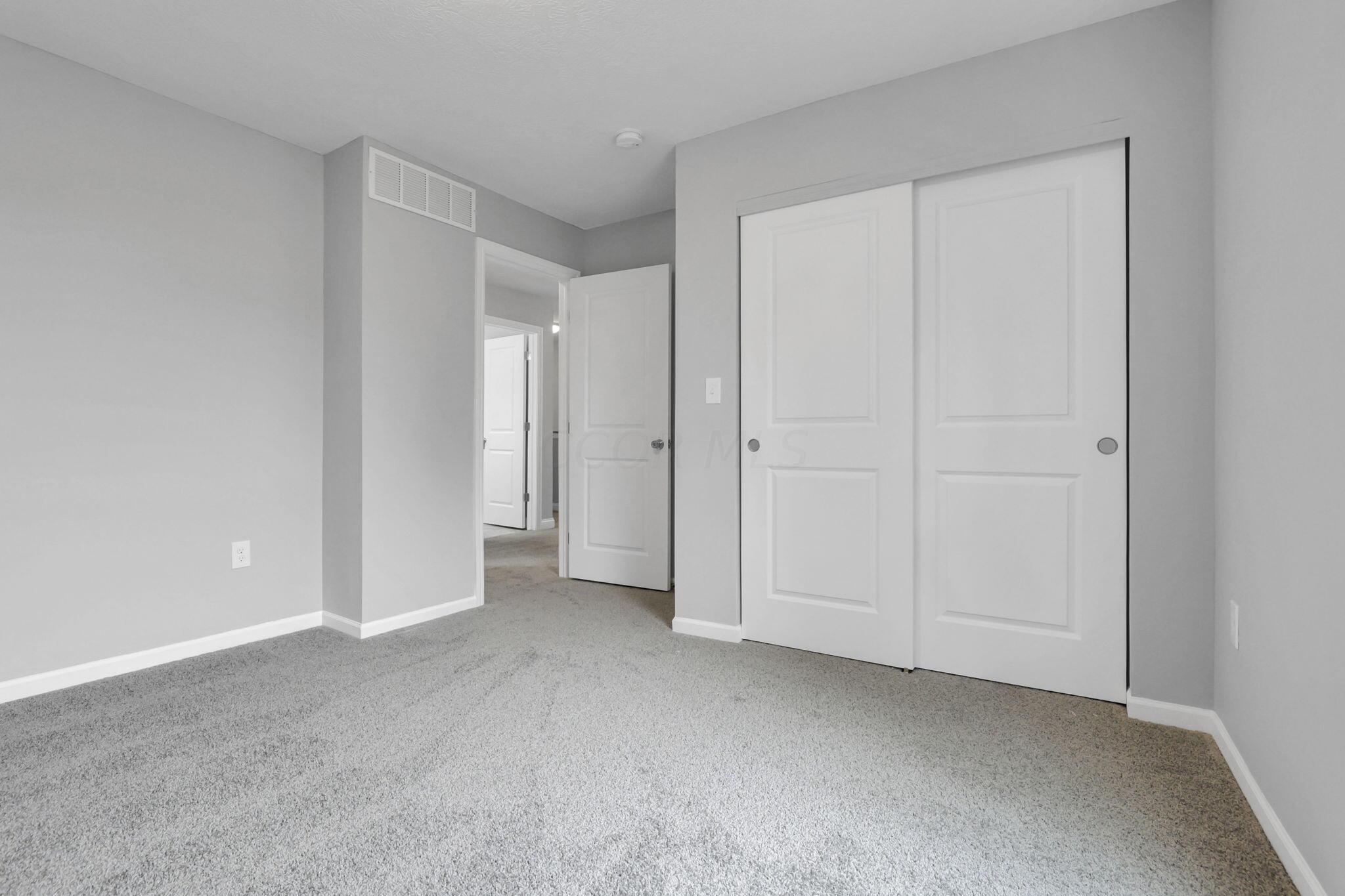 1555 Delbert Road Columbus, OH 43219 - Photo 28 of 48 28-web-or-mls-0N4A2804