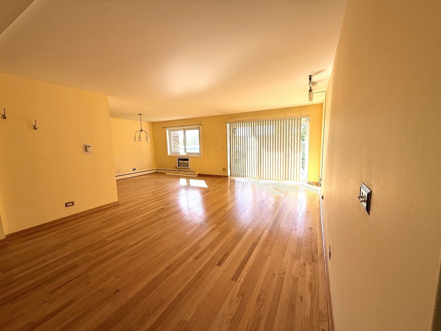10373 Dearlove Road, Unit 304 Glenview, IL 60025 - Photo 2 of 9