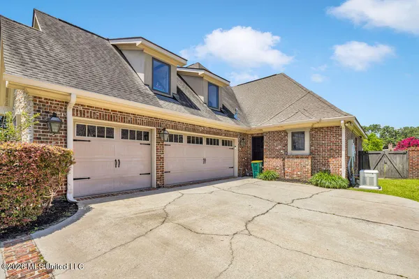 $829,000 | 315 Goose Pointe Boulevard, Biloxi, MS 39531