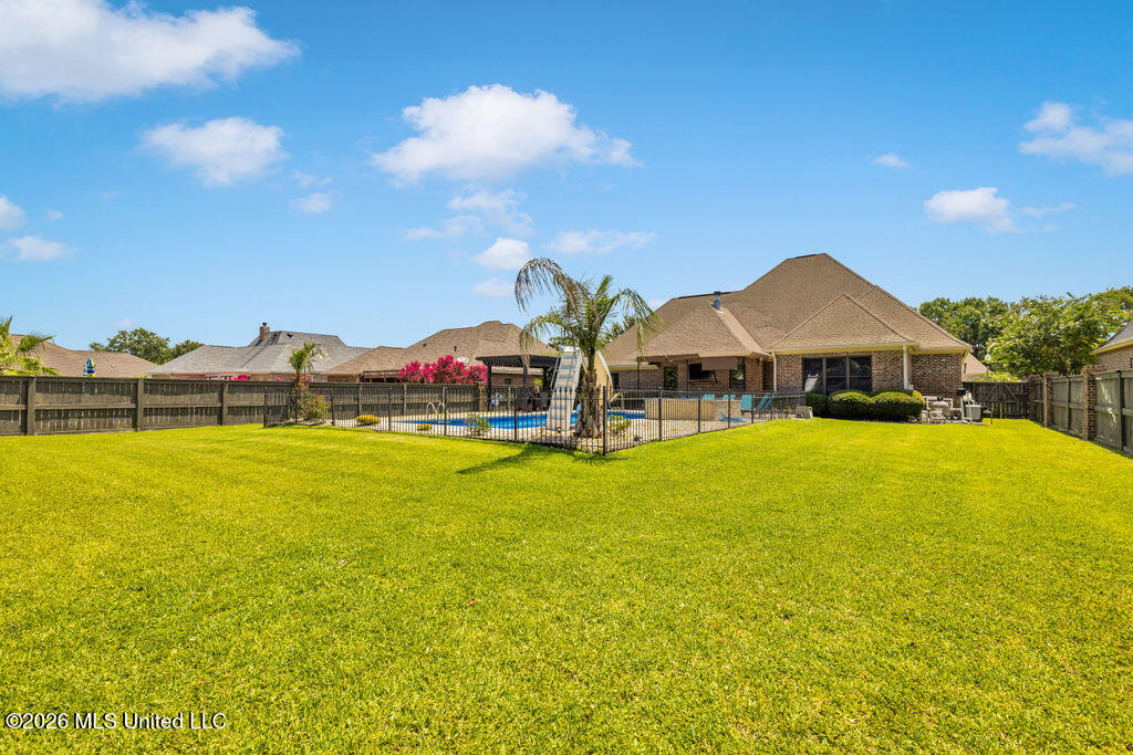 315 Goose Pointe Boulevard Biloxi, MS 39531 - Photo 6 of 26 315GoosePointe-52