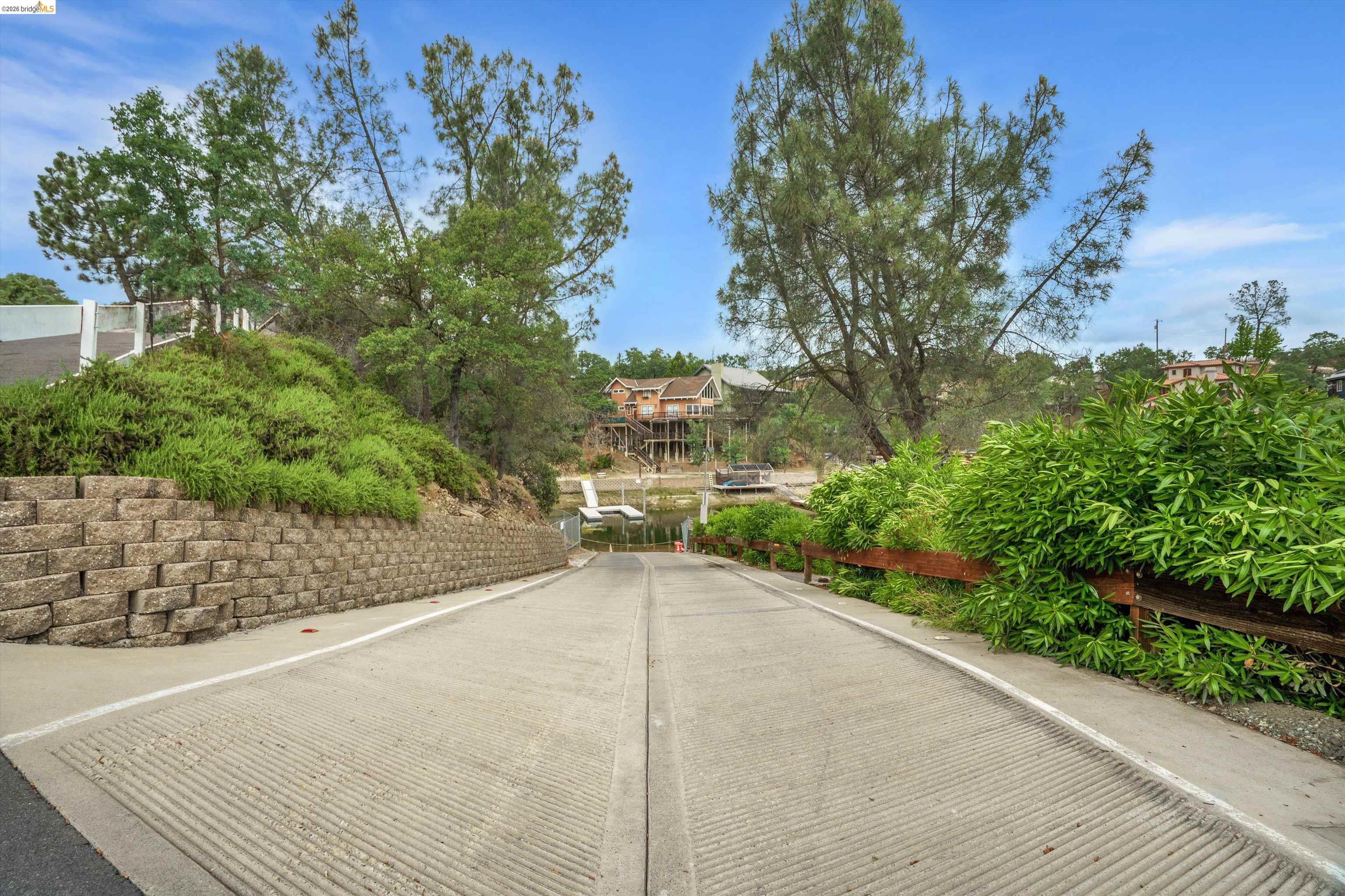 4459 Council Trail Copperopolis, CA 95228 - Photo 14 of 16 a view of a garden with plants