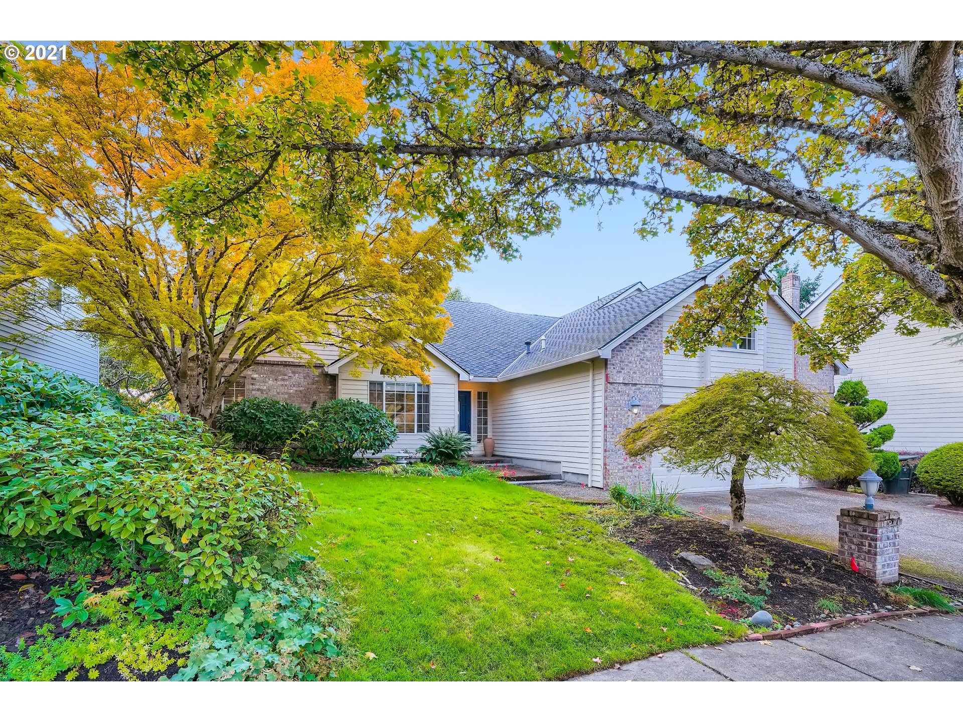 545 Southwest 167th Avenue Beaverton, OR 97006 - Photo 1 of 32 a view of a house with a yard