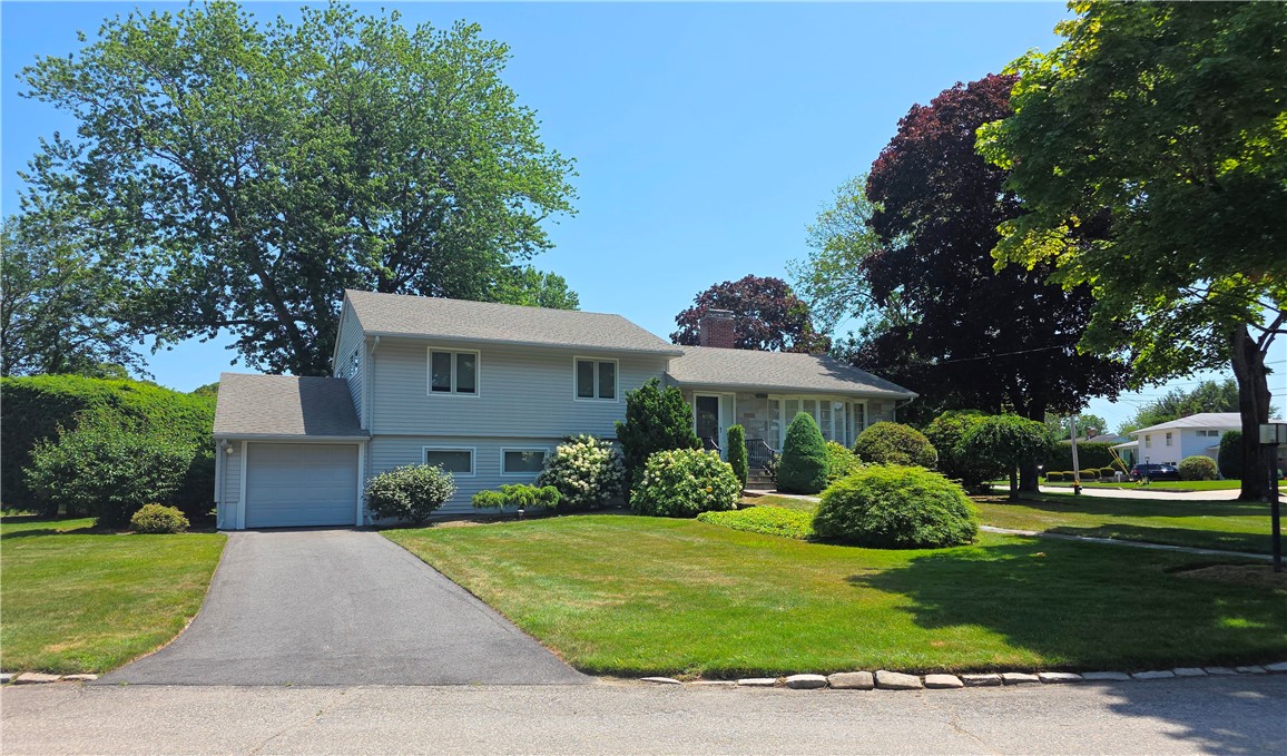 40 Russet Way Cranston, RI 02920 - Photo 1 of 35