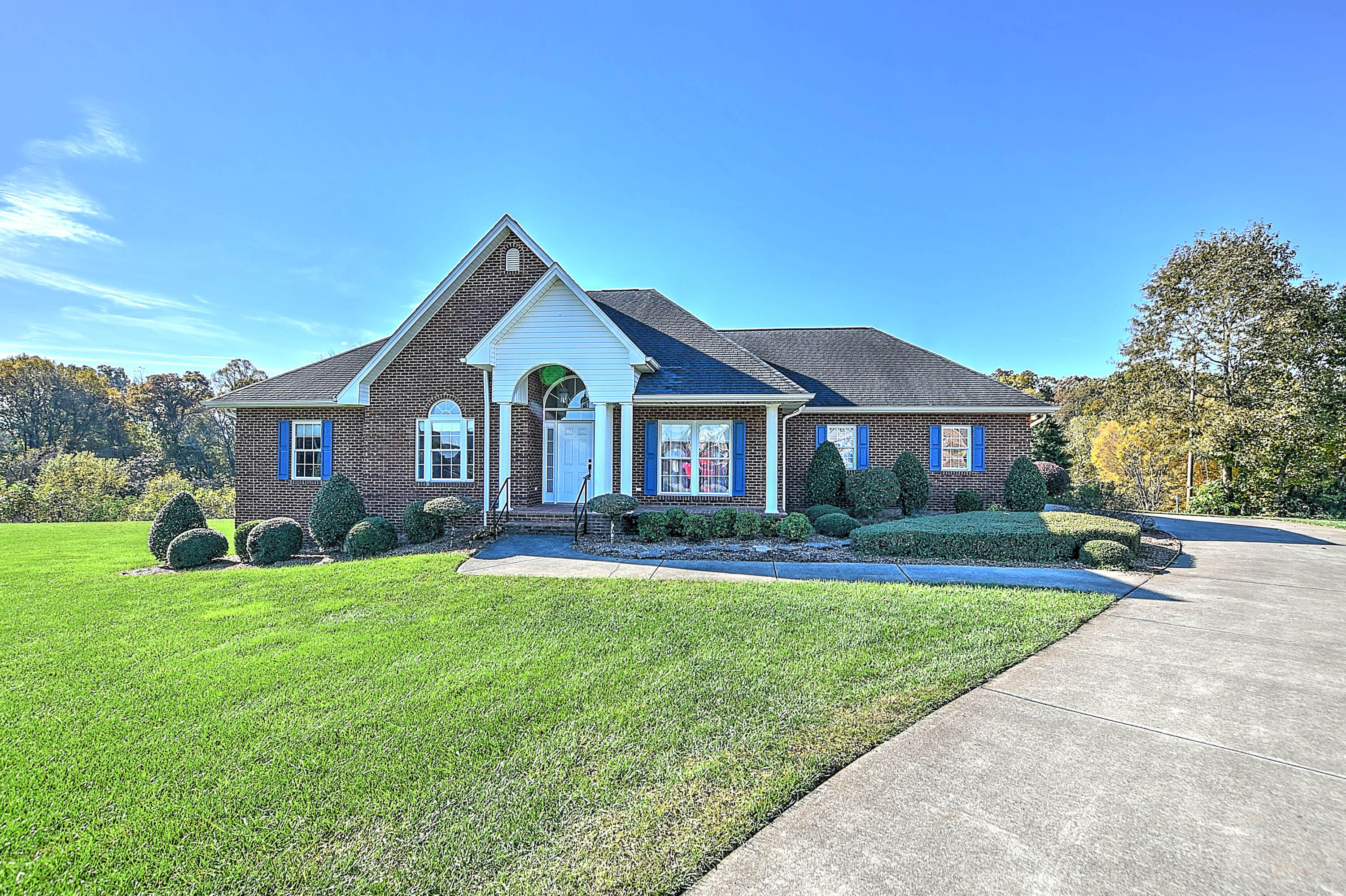 74 West Ridgefield Court Greeneville, TN 37745 - Photo 1 of 35 1