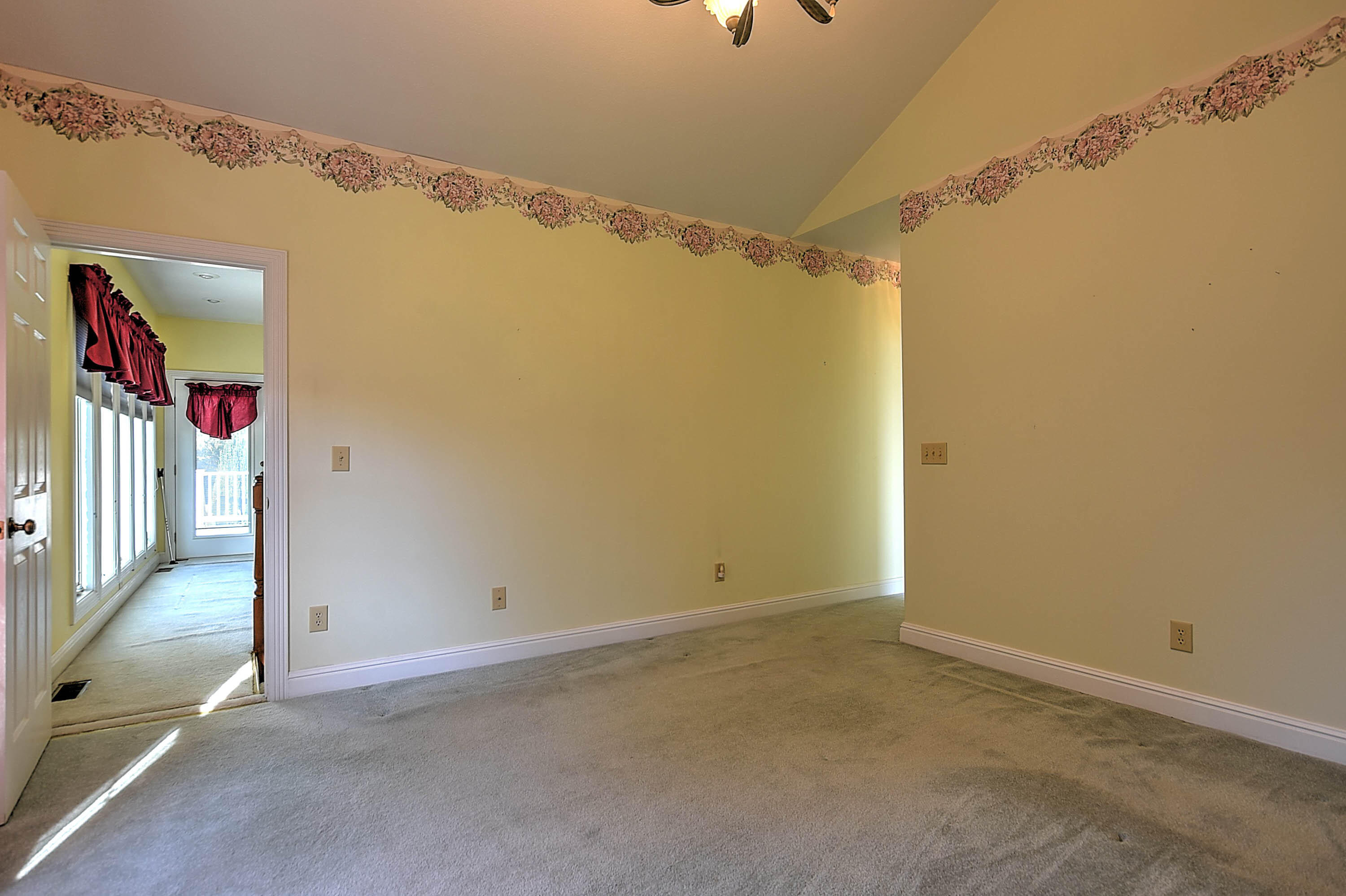 74 West Ridgefield Court Greeneville, TN 37745 - Photo 18 of 35 18
