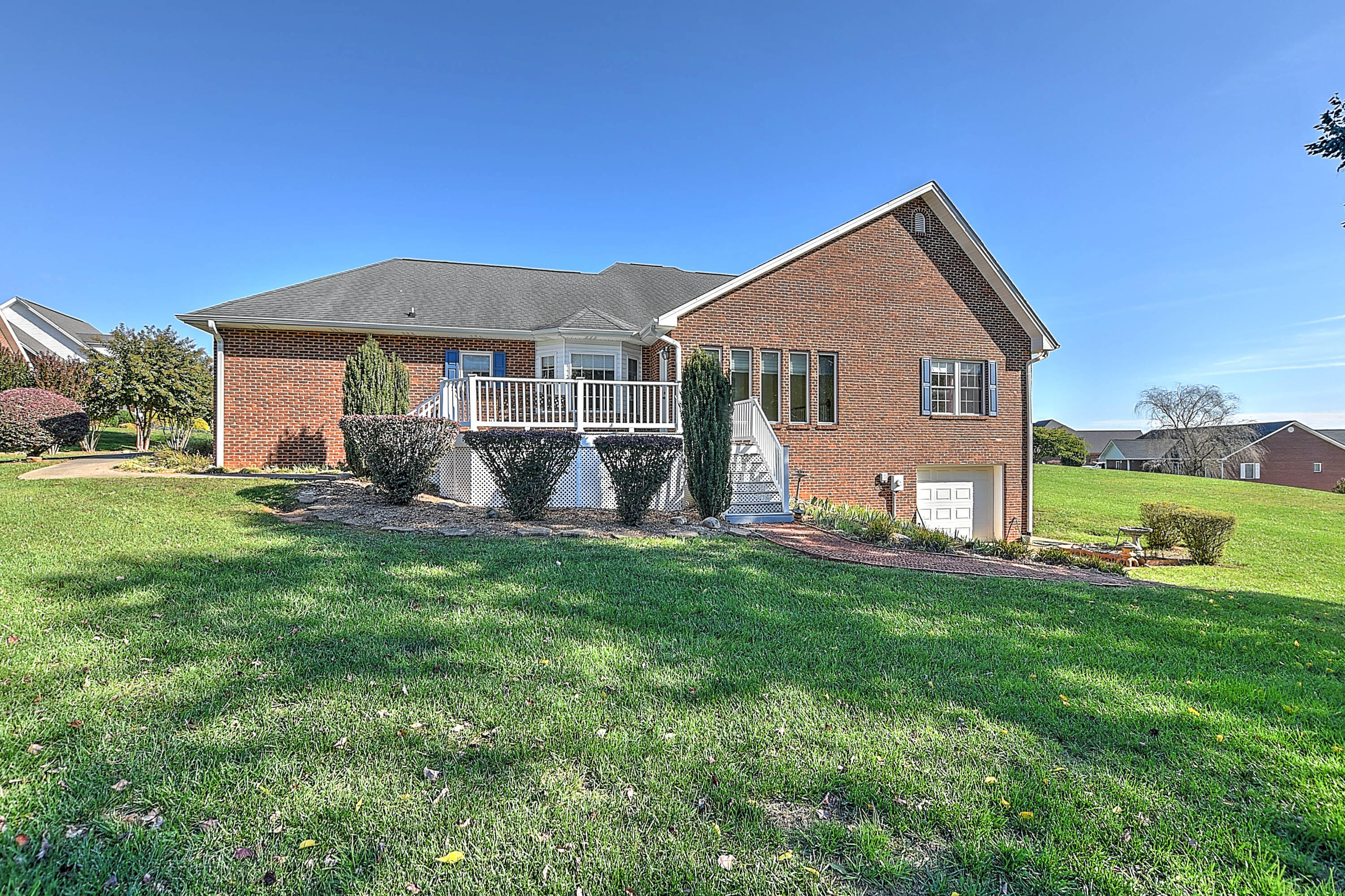 74 West Ridgefield Court Greeneville, TN 37745 - Photo 33 of 35 33