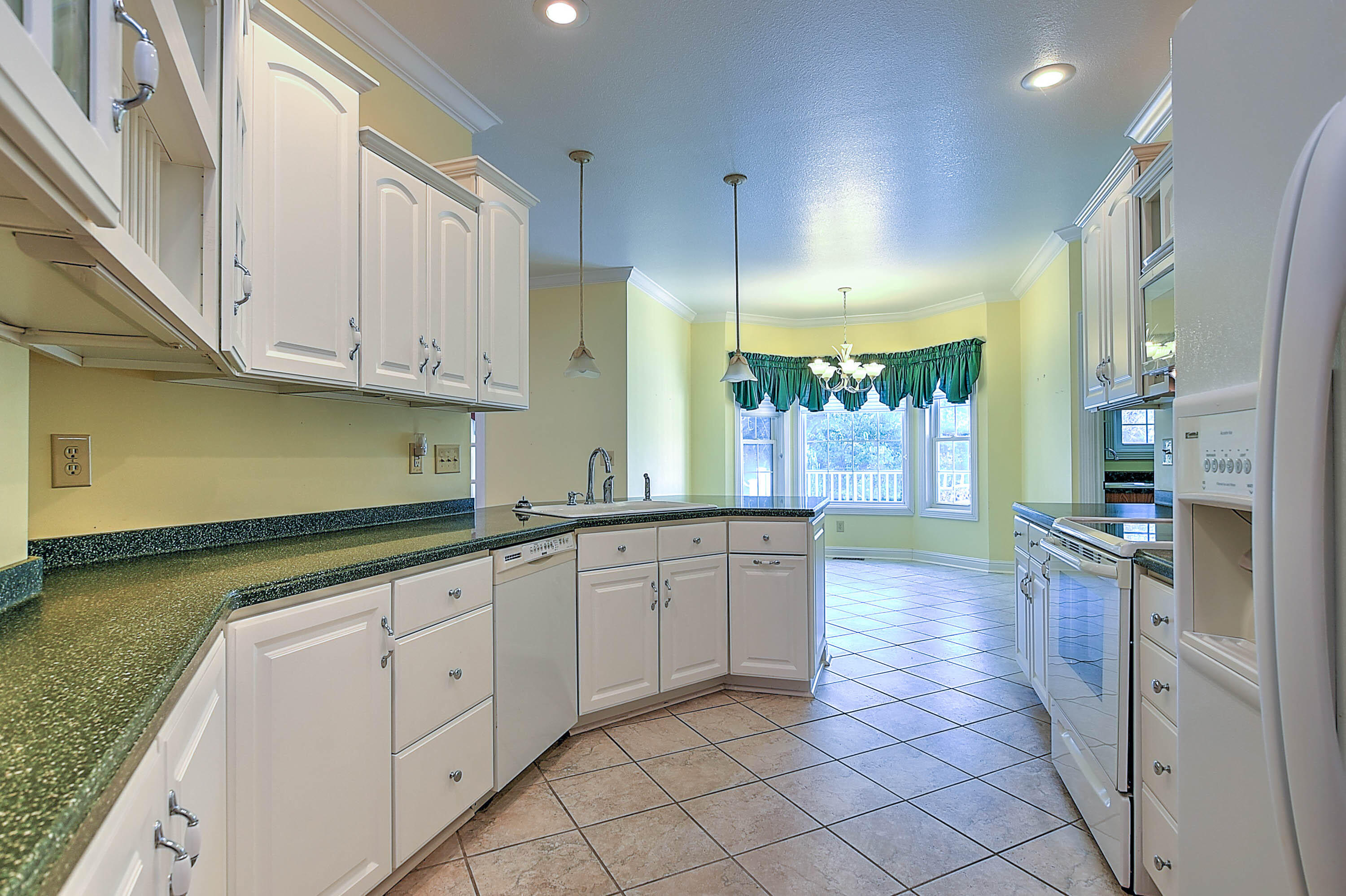 74 West Ridgefield Court Greeneville, TN 37745 - Photo 8 of 35 8