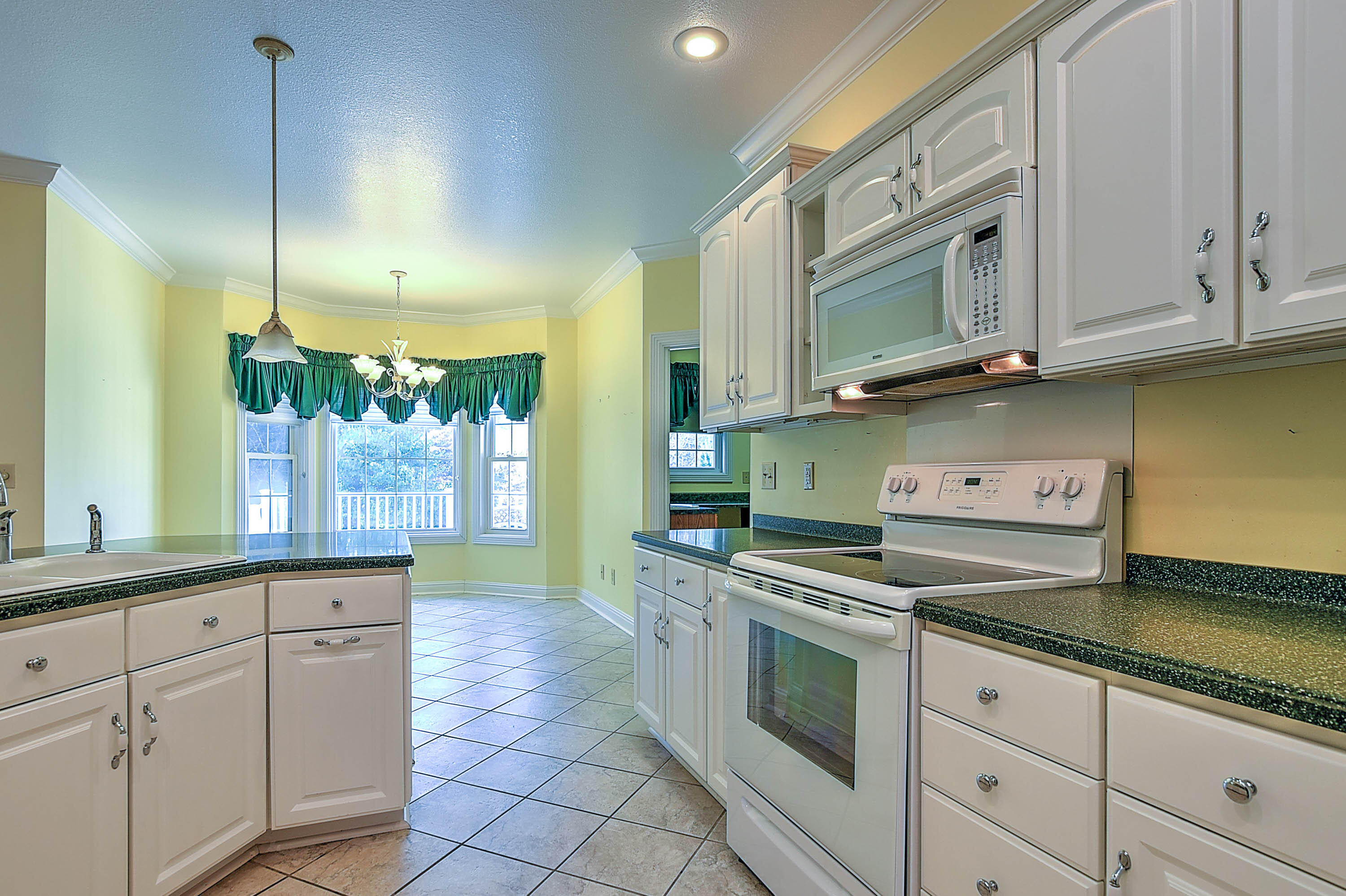 74 West Ridgefield Court Greeneville, TN 37745 - Photo 9 of 35 9