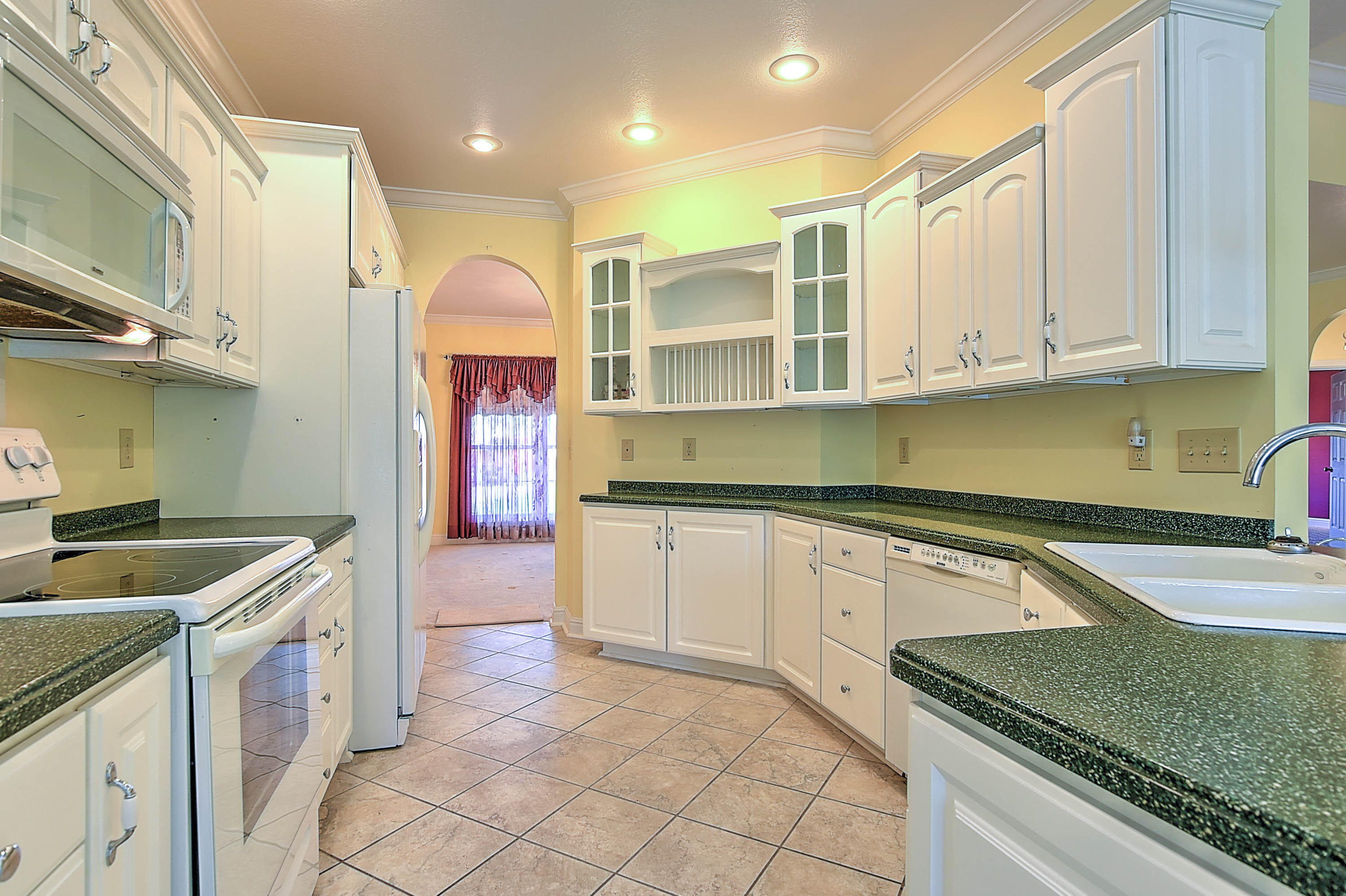 74 West Ridgefield Court Greeneville, TN 37745 - Photo 10 of 35 10