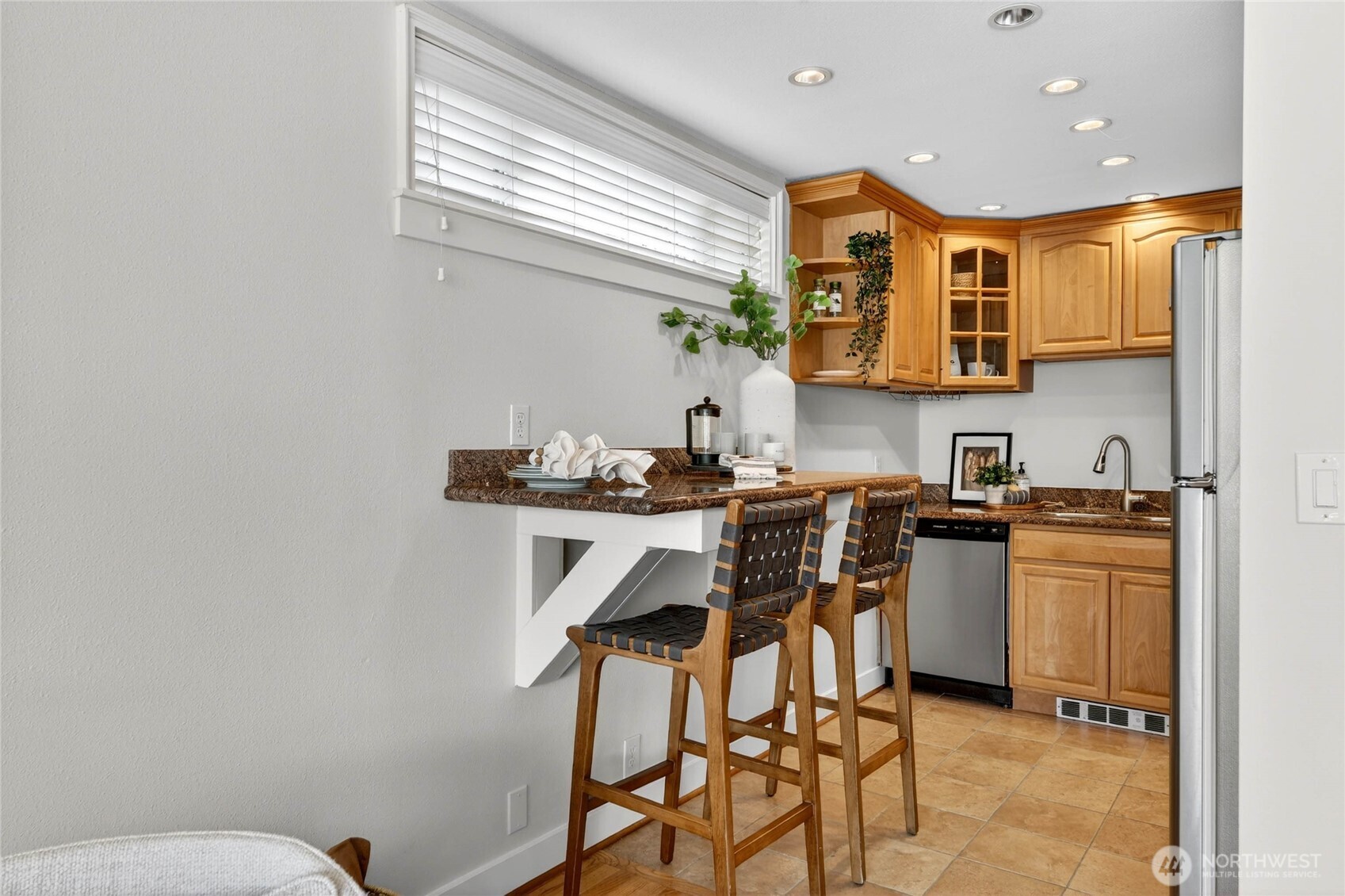 3039 61st Avenue Southwest Seattle, WA 98116 - Photo 10 of 36