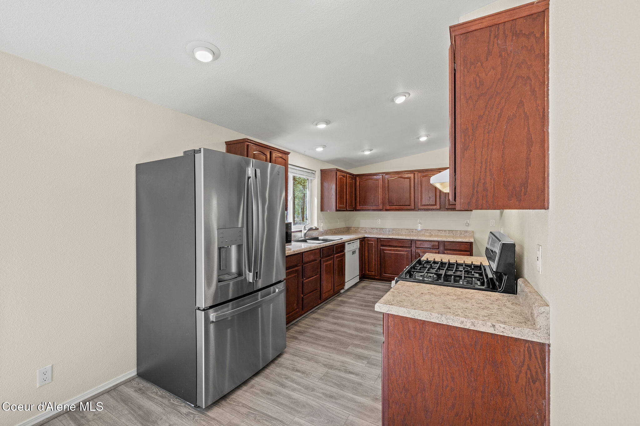 44 Elsa Court Blanchard, ID 83804 - Photo 15 of 45 Kitchen