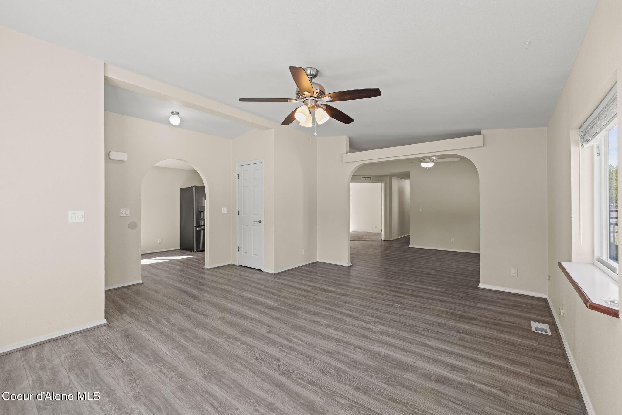 44 Elsa Court Blanchard, ID 83804 - Photo 10 of 45 Living Room