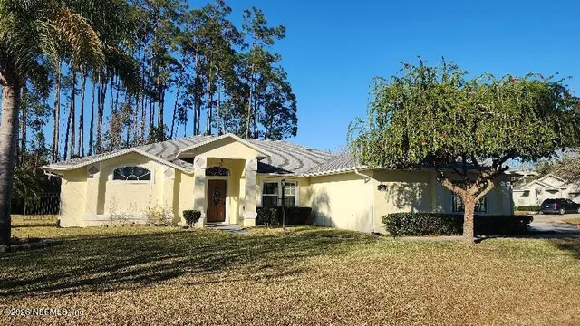 $2,200 | 31 Eastmoor Lane, Palm Coast, FL 32164