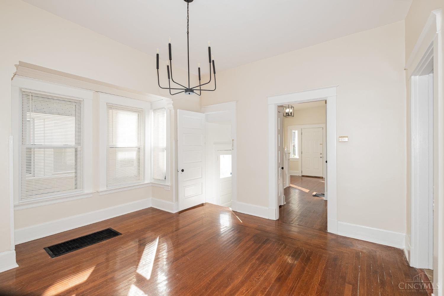 3438 Brotherton Road Cincinnati, OH 45209 - Photo 8 of 25