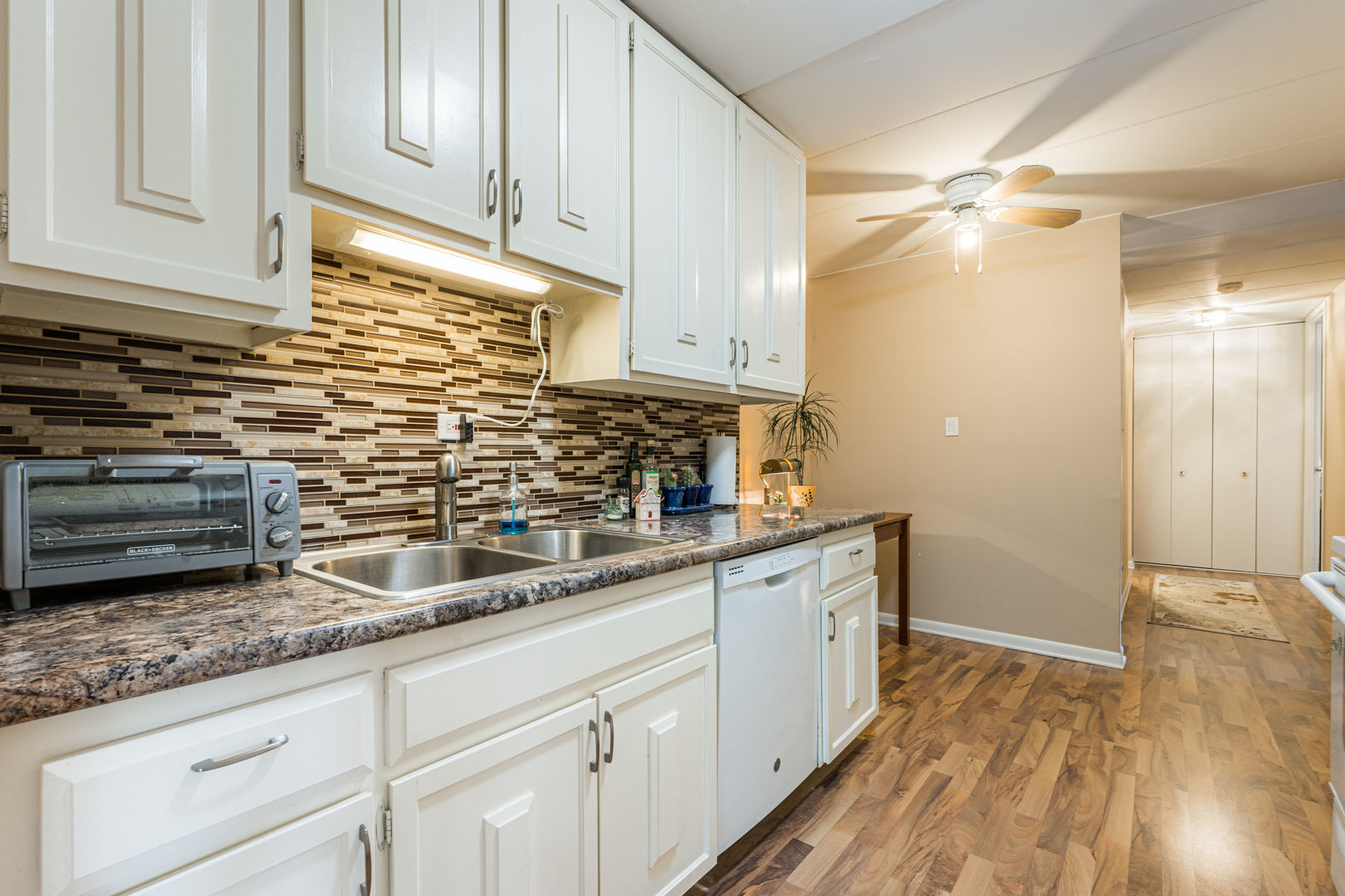 16 East Old Willow Road, Unit 210S Prospect Heights, IL 60070 - Photo 11 of 33