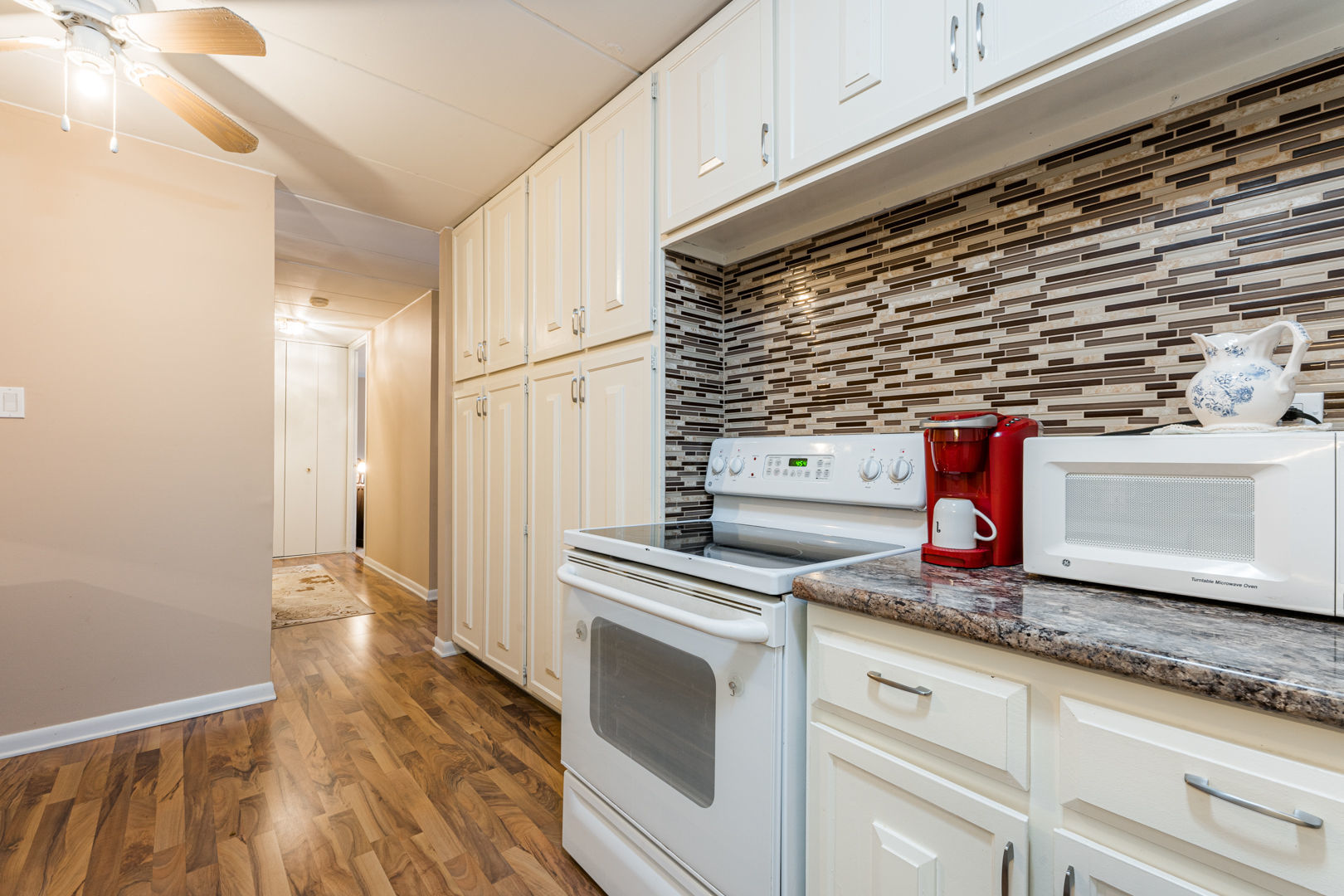 16 East Old Willow Road, Unit 210S Prospect Heights, IL 60070 - Photo 12 of 33