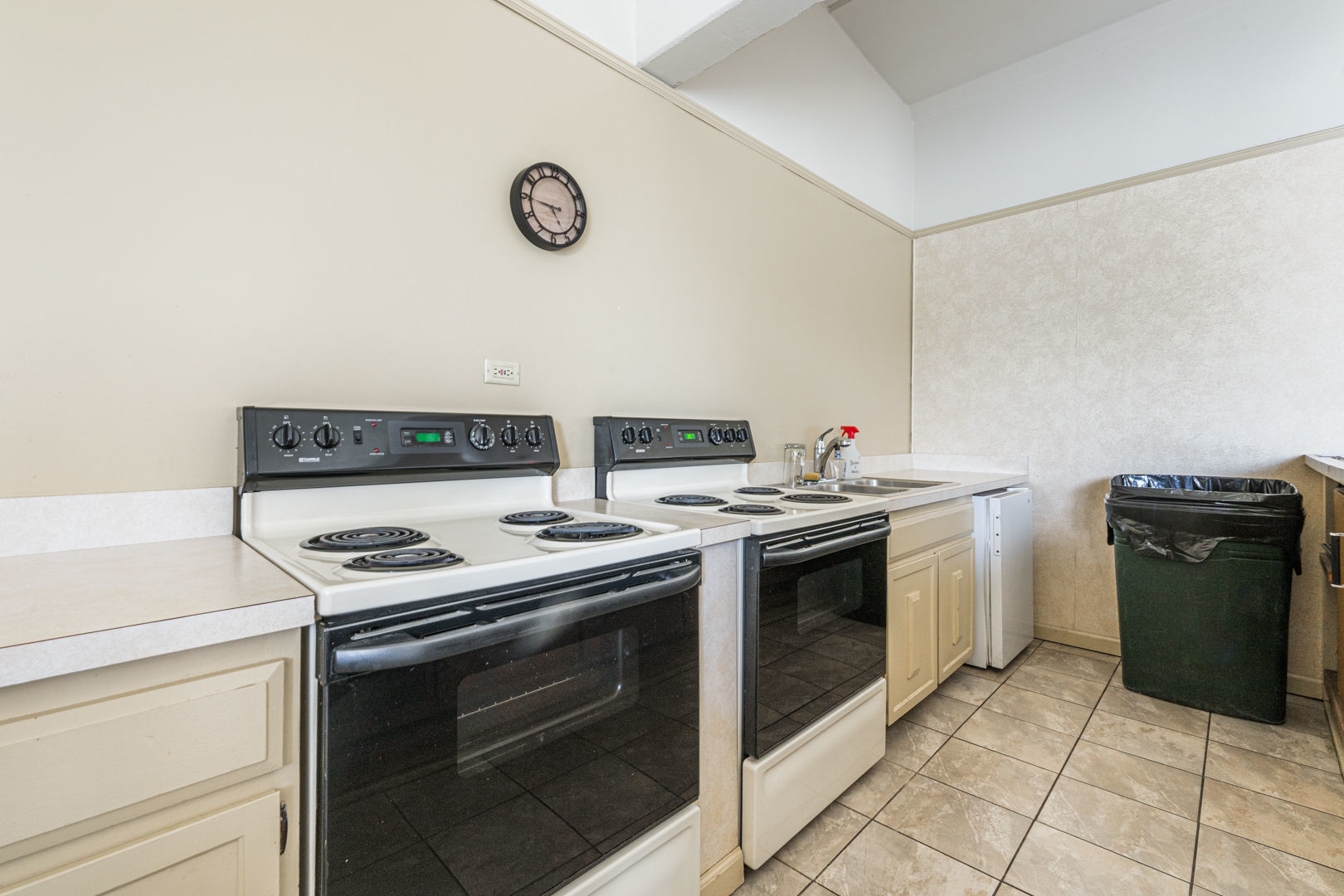 16 East Old Willow Road, Unit 210S Prospect Heights, IL 60070 - Photo 28 of 33