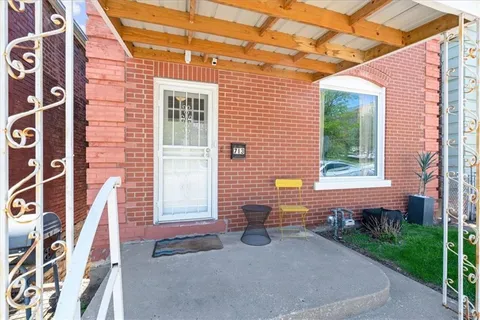 $315,000 | 713 West 20th Street, Kansas City, MO 64108