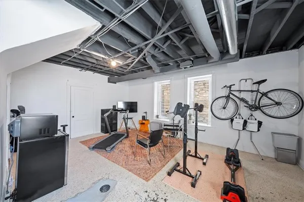 $325,000 | 713 West 20th Street, Kansas City, MO 64108