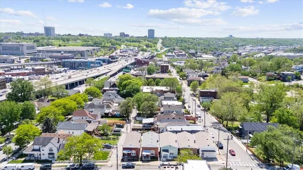 $325,000 | 713 West 20th Street, Kansas City, MO 64108