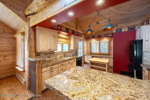 $995,000 | 507 West Elkhorn Drive, Star Valley Ranch, WY 83127