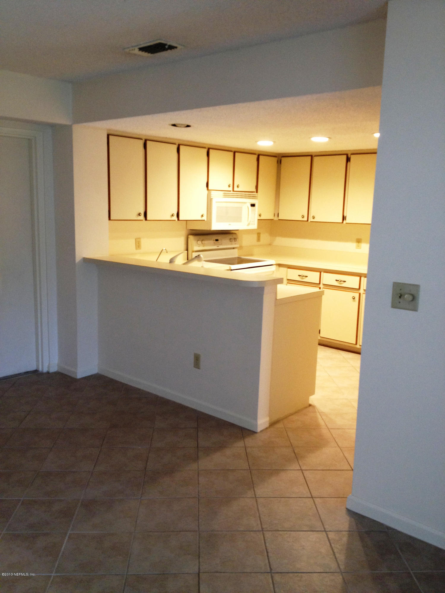 303 Tournament Road Ponte Vedra Beach, FL 32082 - Photo 10 of 33 Kitchen