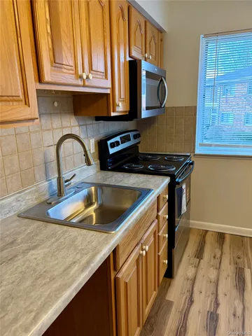 $2,100 | 810 Blooming Grove Turnpike, Unit 46, New Windsor, NY 12553