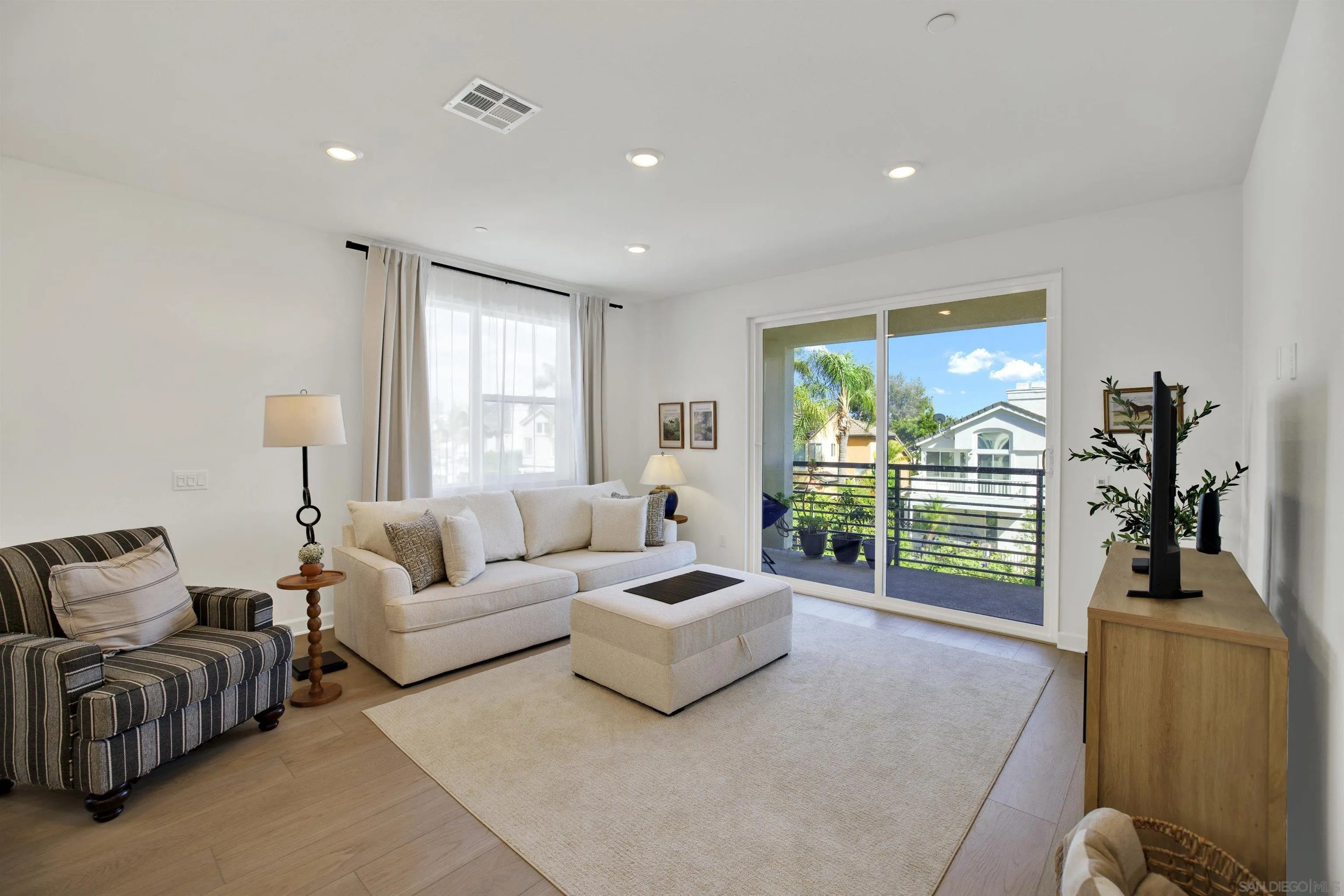 12210 Riley Lane San Diego, CA 92128 - Photo 11 of 32 Corner unit with oversized windows. Flooded with natural light.