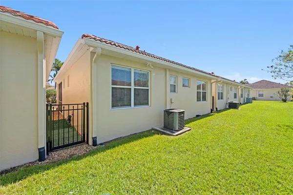 $369,900 | 7708 32nd Street East, Sarasota, FL 34243