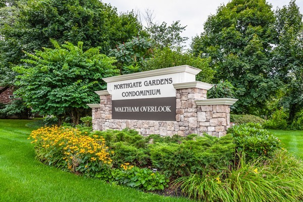 30 Jacqueline Road, Unit E Waltham, MA 02452 - Photo 2 of 8 Gallery Image 2