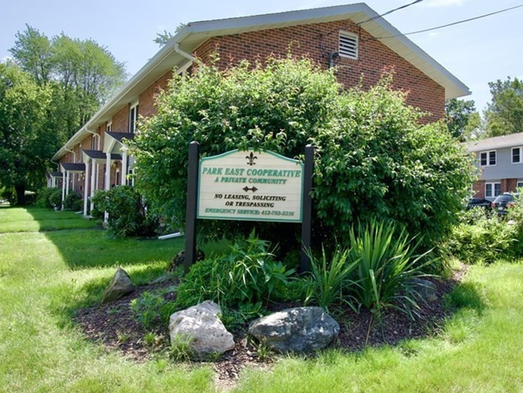 54 Manor Court, Unit 54 Springfield, MA 01118 - Photo 1 of 12 Gallery Image 1