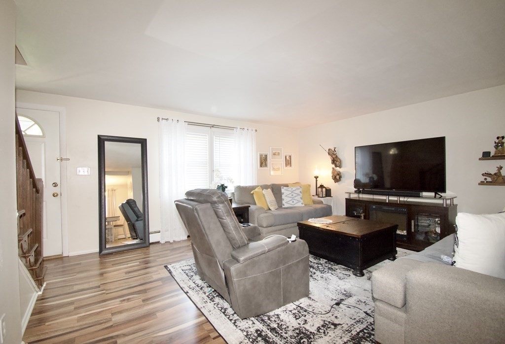 54 Manor Court, Unit 54 Springfield, MA 01118 - Photo 7 of 12 Gallery Image 7