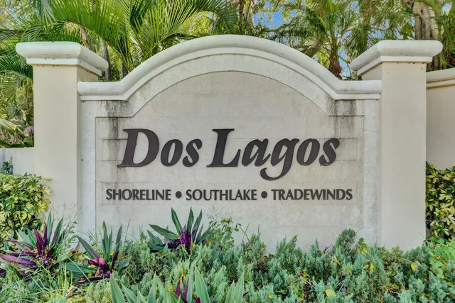 a picture of a bench in room