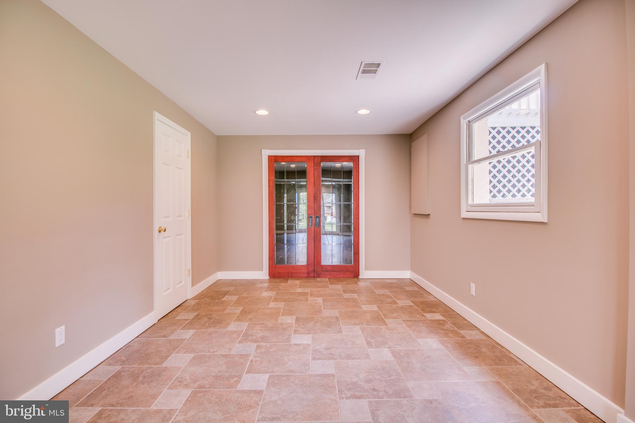 1134 Bandy Run Road Herndon, VA 20170 - Photo 28 of 38 Gallery Image 28