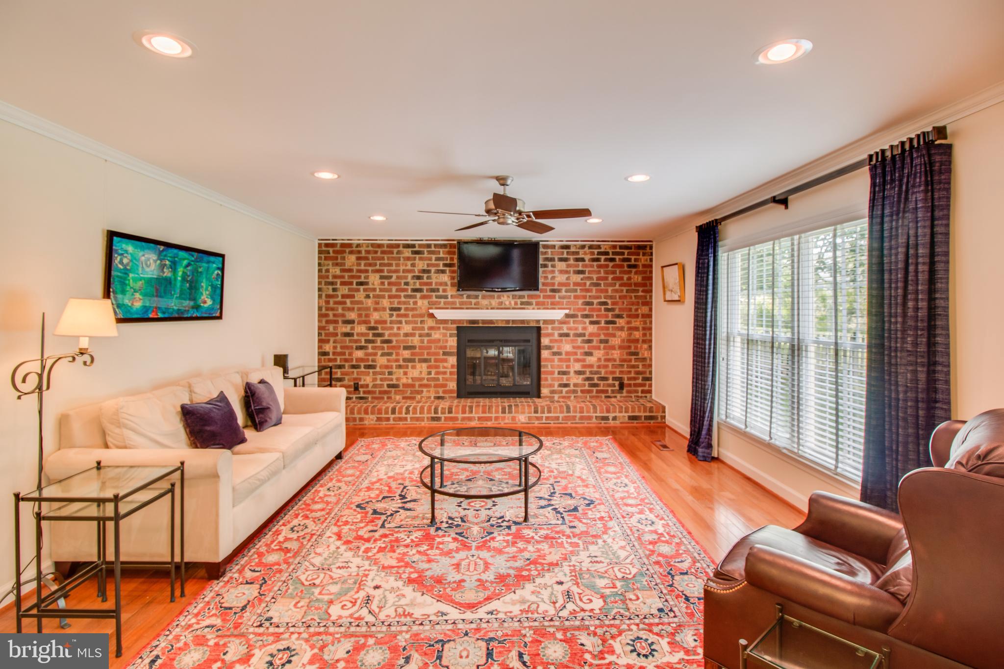 1134 Bandy Run Road Herndon, VA 20170 - Photo 7 of 38 Gallery Image 7