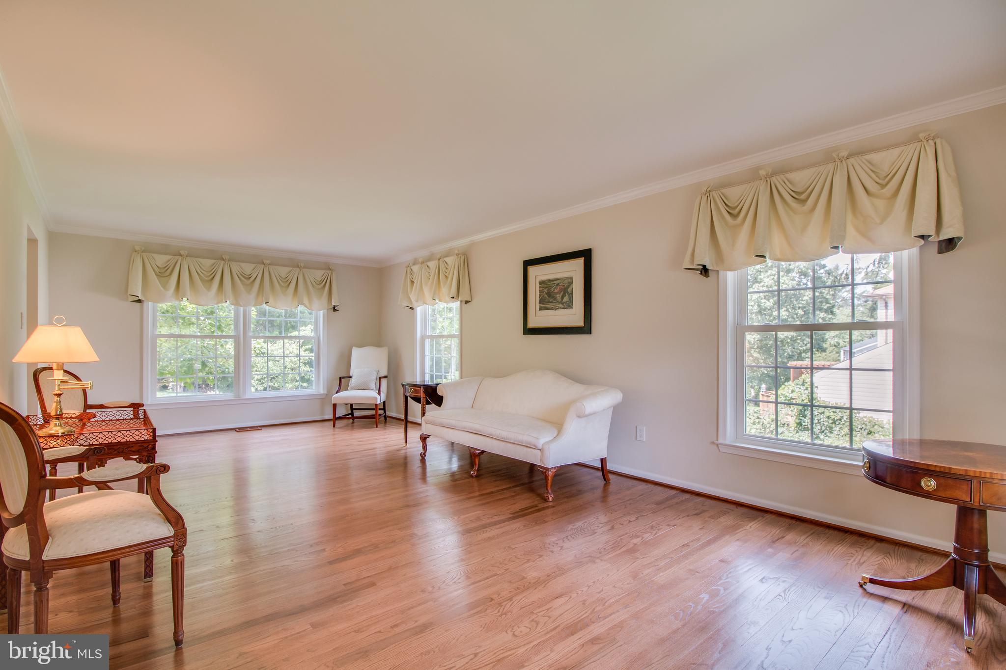 1134 Bandy Run Road Herndon, VA 20170 - Photo 10 of 38 Gallery Image 10