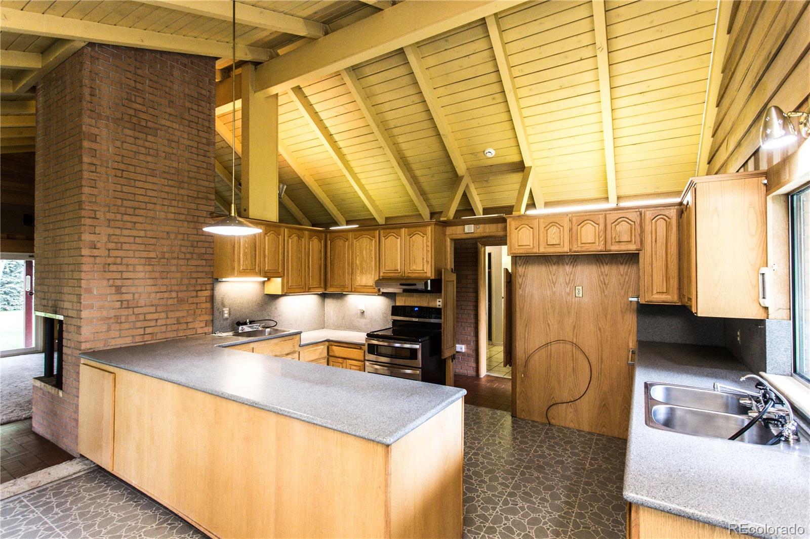 745 Front Range Road Littleton, CO 80120 - Photo 29 of 33 Gallery Image 29