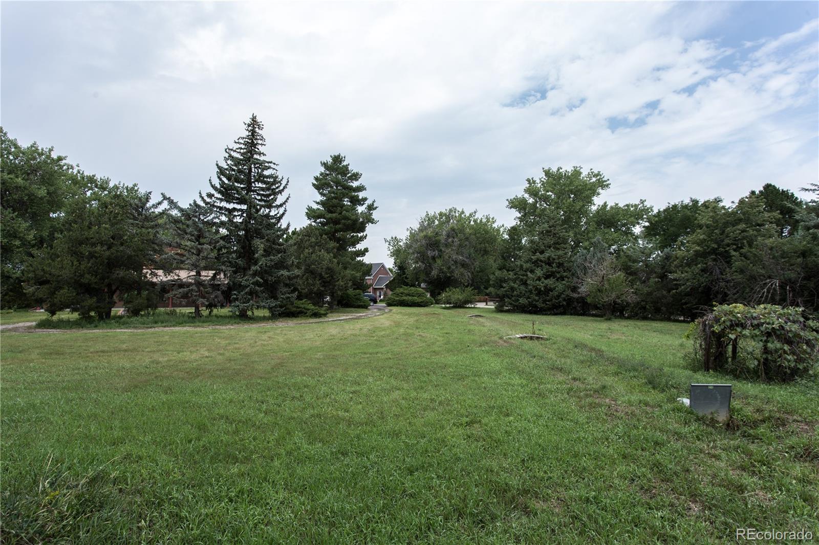 745 Front Range Road Littleton, CO 80120 - Photo 8 of 33 Gallery Image 8