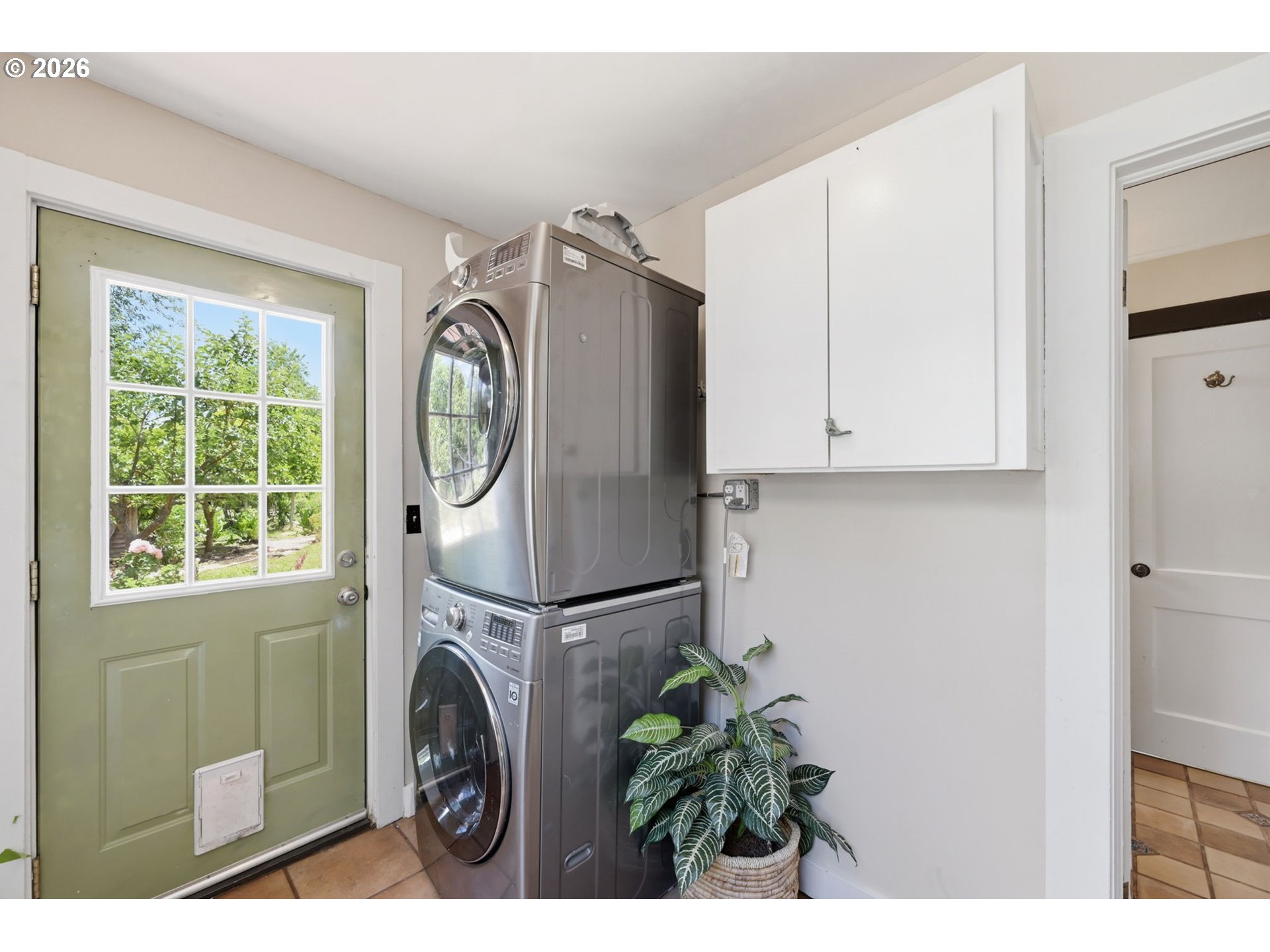 955 Kelly Boulevard Springfield, OR 97477 - Photo 23 of 44 Laundry